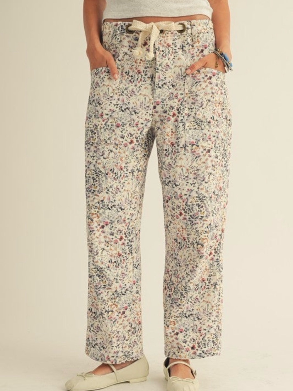 Floral Drawstring barrel pant - Cream Floral